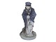 Royal Copenhagen figurBondedreng med labrador