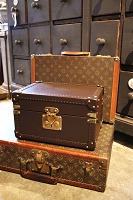 item no: Unika Louis Vuitton læderboks
