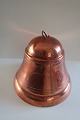 A beautiful old little bell,with a little decorationMade of copperA good soundH: 8cmIn a good conditionPlease look at our other articles for bells