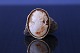 Cameo brooch in 14 karat gold, with a beautiful pattern and nice color.
