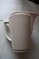 Royal Copenhagen (RC)Råhvid (mælke)kande af porcelænGammel smuk, enkel og praktiskNo: 9573God stand