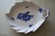 Royal Copenhagen (RC) (blad-)fadBlå blomst1. sorteringNR.: 10/8002L: 23cmB: 18cm