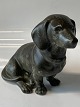 Gravhund, Johgus Bornholmsk keramik.Mål 15,5 x 18,5 cm.