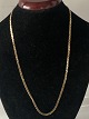Armor facet-like necklace, in 8 karat gold.Length: 49 cm.