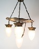 Lysekrone – 4 Arme – Patineret Hamret Messing & Dråbeformede Glas - JugendStil - 1920erne