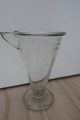 Godt gammel køkkenmål af kraftigt glasMængde-/vægt-angivelse i gram, liter, deciliter for f.eks. sukker, ris, mel, havregryn, f.eks. 250 gram eller 75 gramH: 16,5 cm