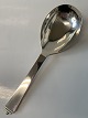 Georg Jensen Pyramide sølvStor serveringsske fra 1915-1932