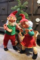 2 old shop elves with felt clothes and faces in painted papier-mâché. 