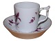 Royal CopenhagenAntik kaffekop med purpur blomster, grønne blade og gulddekoration fra ca. 1800