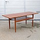 Sofabord med hyldeteak123,5 cm