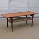 Sofabord med hyldeTeak129,5 cm