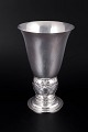 L'Art præsenterer: Georg Jensen sterlingsølv vase model 68.