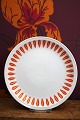 Retro frokost tallerken fra Lyngby Porcelæn (Danild) fra 60érne.i mønsteret Orange Lotus...