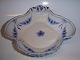 Bing & Grøndahl Empire, Bowl in shell shapeDec. Number 42 or 347