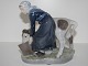 Royal Copenhagen FigurBondepige med kalv