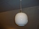 Et par Radiohus pendler designet af Wilhelm Lauritzen i standsat 5000 m2 udstilling