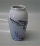 Royal Copenhagen RC 89-88A Vase with fish 12.5 cm pre- 1923 Painter 66