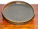 flot svensk fad med lille kant i brunelige farverDesign af Carl Harry stålhanne  dia 30 cm 5000 m2 udstilling