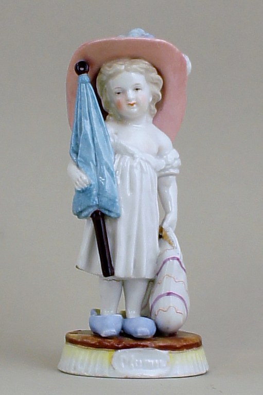 Milano, G. Richardi, ca.1860-70. Pige med sommerhat, taske og paraply i porcelæn.