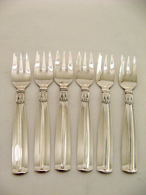 Lotus cake fork 
