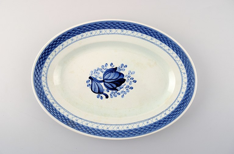 Aluminia Tranquebar, ovalt stegefad.Dekorationsnummer 11/927.