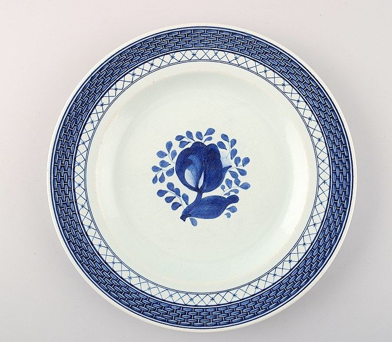 Tranquebar  lunch plates from Royal Copenhagen / Aluminia. 2 plates in stock.Decoration number 11/946.