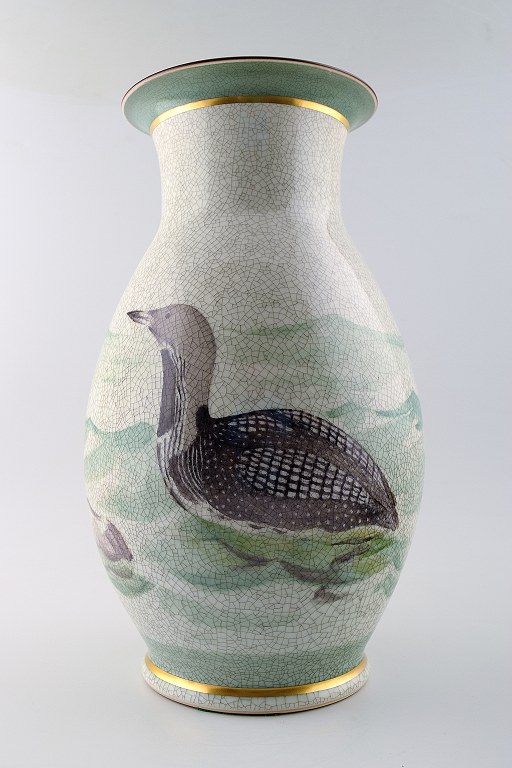 Royal Copenhagen stor unika vase dekoreret med lom,håndmalet.