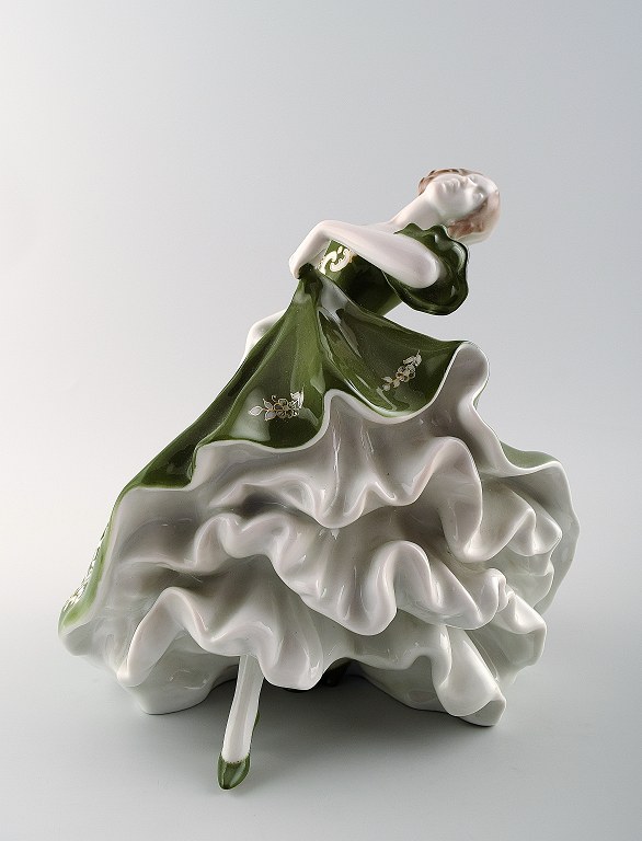 Stor Art deco Rosenthal, Erna von Langenmantel.Porcelænsfigur af dansende kvinde.