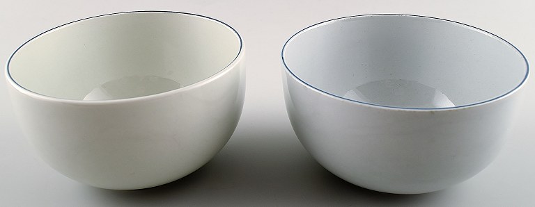 Aluminia/Royal Copenhagen blue line, earthenware bowl.1 sold.