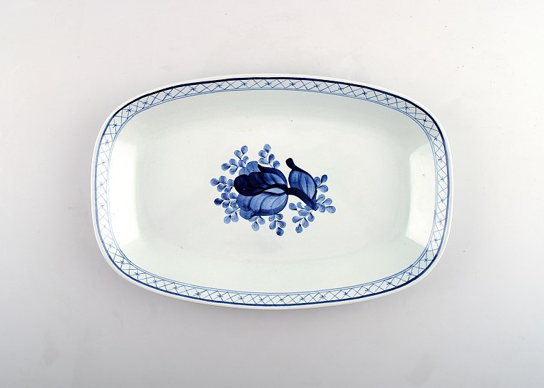 Firkantet Tranquebar/Trankebar sjældent fad fra Royal Copenhagen/Aluminia.Dekorationsnummer 11/2841.