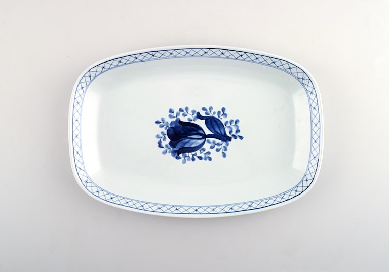 Squared Tranquebar rare dish from Royal Copenhagen / Aluminia.Decoration number 11/2840.