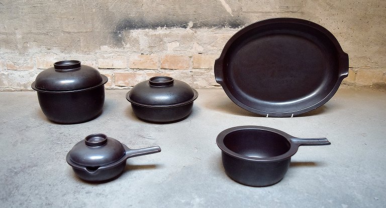 Arabia stentøj, 60/70´erne. kasseroller/gryder og stort fad, 5 dele.Finsk design.