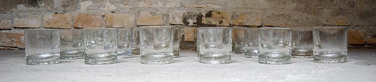 20 art glass "FlinDari" model 5014, Nanny Still, and 4 glasses, model 2500, Riihimäki Lasi.