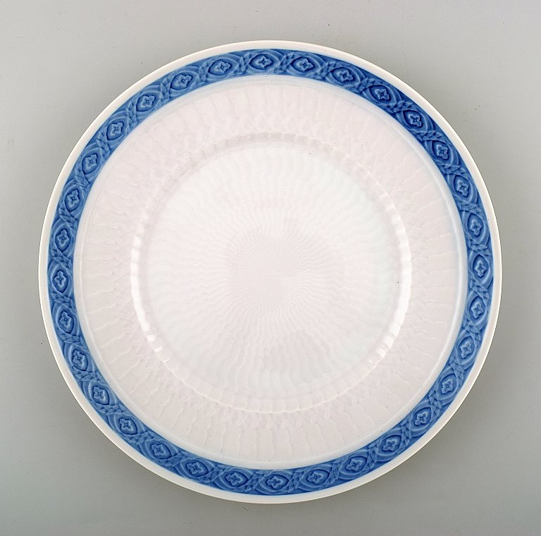 Blå Vifte Royal Copenhagen porcelæn spisestel. Kongelig porcelæn.Rundt serveringsfad nr. 11505.