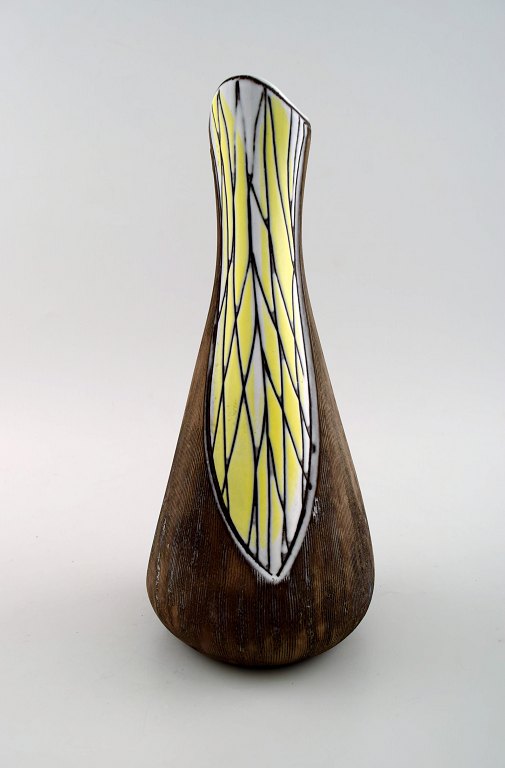 Mari Simmulson for Upsala-Ekeby keramikvase. 