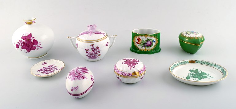 8 Herend, Hungary lidded vases / vases / dishes decorated with flowers, gold rim, porcelain.