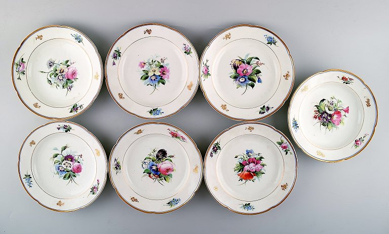 7 antique b&g bing & grøndahl deep plates. Hand painted with flowers.