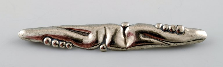 Danish Art Nouveau brooch in silver. Early 1900s.