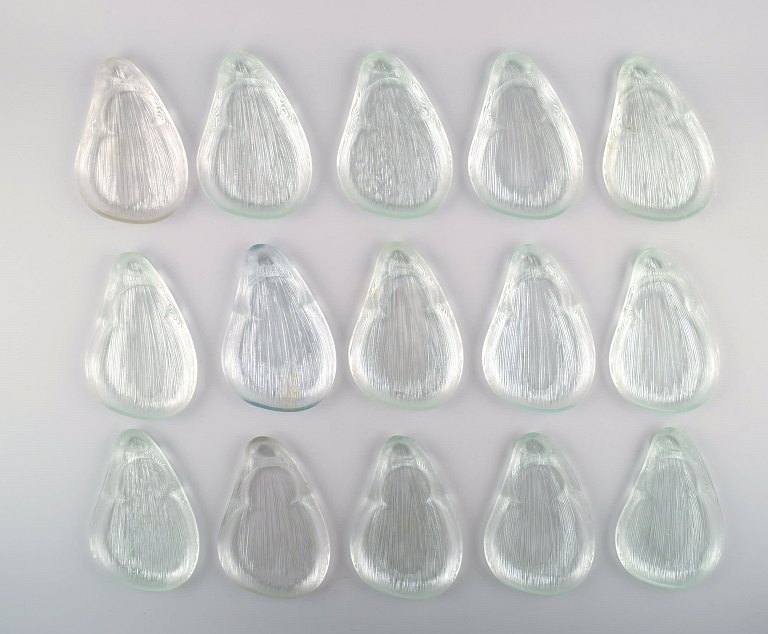 15 finske kunstglas tallerkener.1960