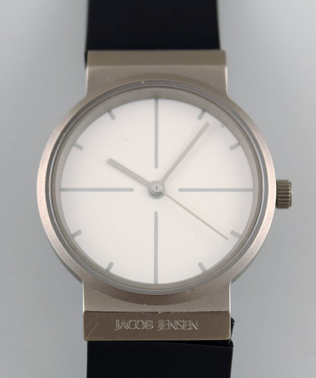 Jacob Jensen dameur. Urkasse af titanium.