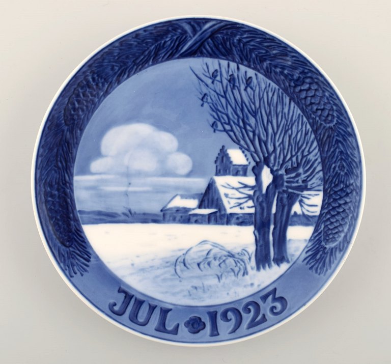 Royal Copenhagen, Christmas plate from 1923.