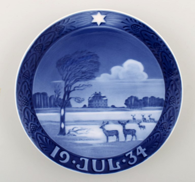 Royal Copenhagen, Kgl. Juleplatte fra 1934.