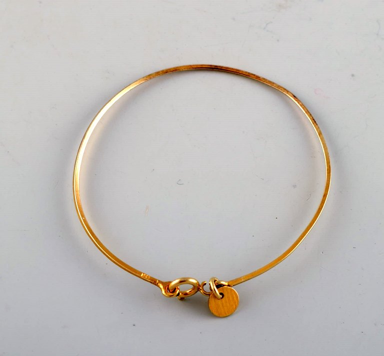 Swedish goldsmith. Gilded sterling silver bracelet. Mid 20th century.