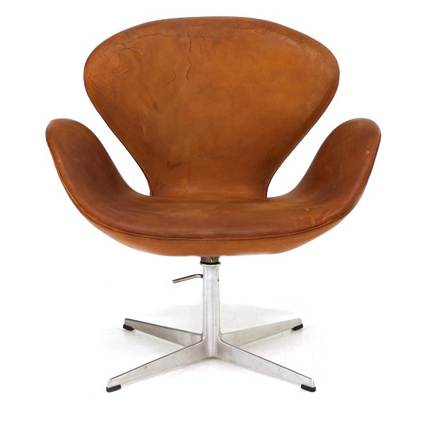 Arne Jacobsen: "Swan Chair". Easy chair with frame of aluminium. Produced by Fritz Hansen
