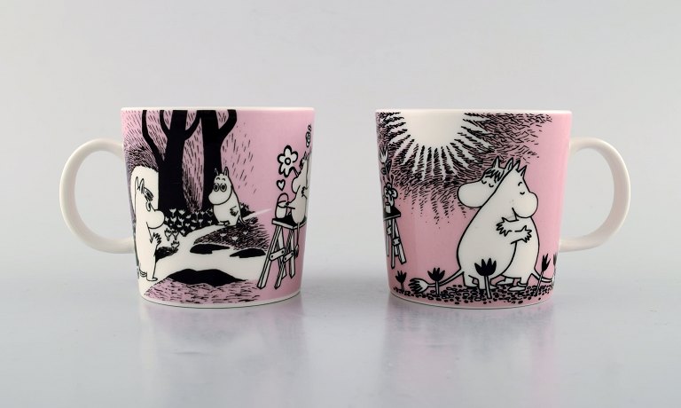 Arabia, Finland. To kopper i porcelæn med motiver fra Mumitroldene. Sent 1900-tallet. 