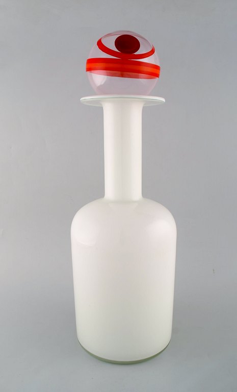 Otto Brauer for Holmegaard. Large vase / bottle in white art glass with ball. 1960