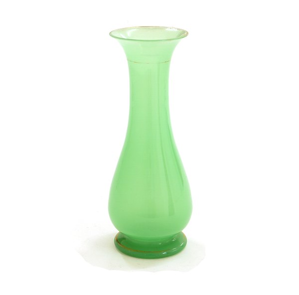 Balusterformet æblegrønt hyacintglas. Danmark ca. år 1860-80. Med forgyldninger på fod og hals. H: 21,6cm