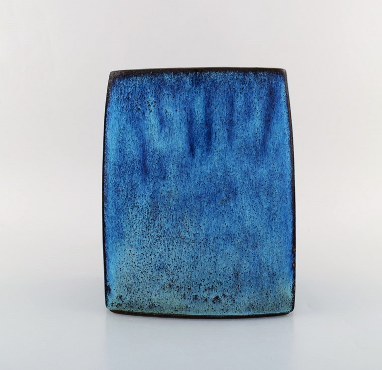 Stogo, Danmark. Stilren vase i glaseret keramik. Smuk glasur i turkis nuancer. 1960/70
