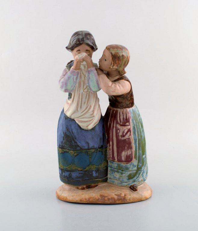 Lladro, Spain. Large figure in glazed ceramics. Late 20th century.