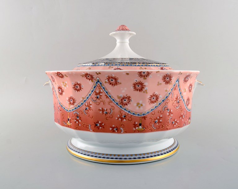 Large Royal Copenhagen Fairytale porcelain lidded tureen. Late 20th century.